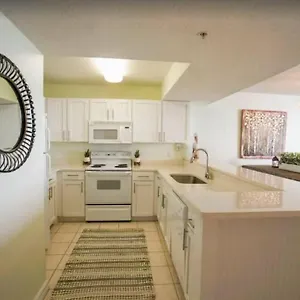 https://beachfront-oceanview-pelican-beach-resort-19th-floor.hotels-destin.com
