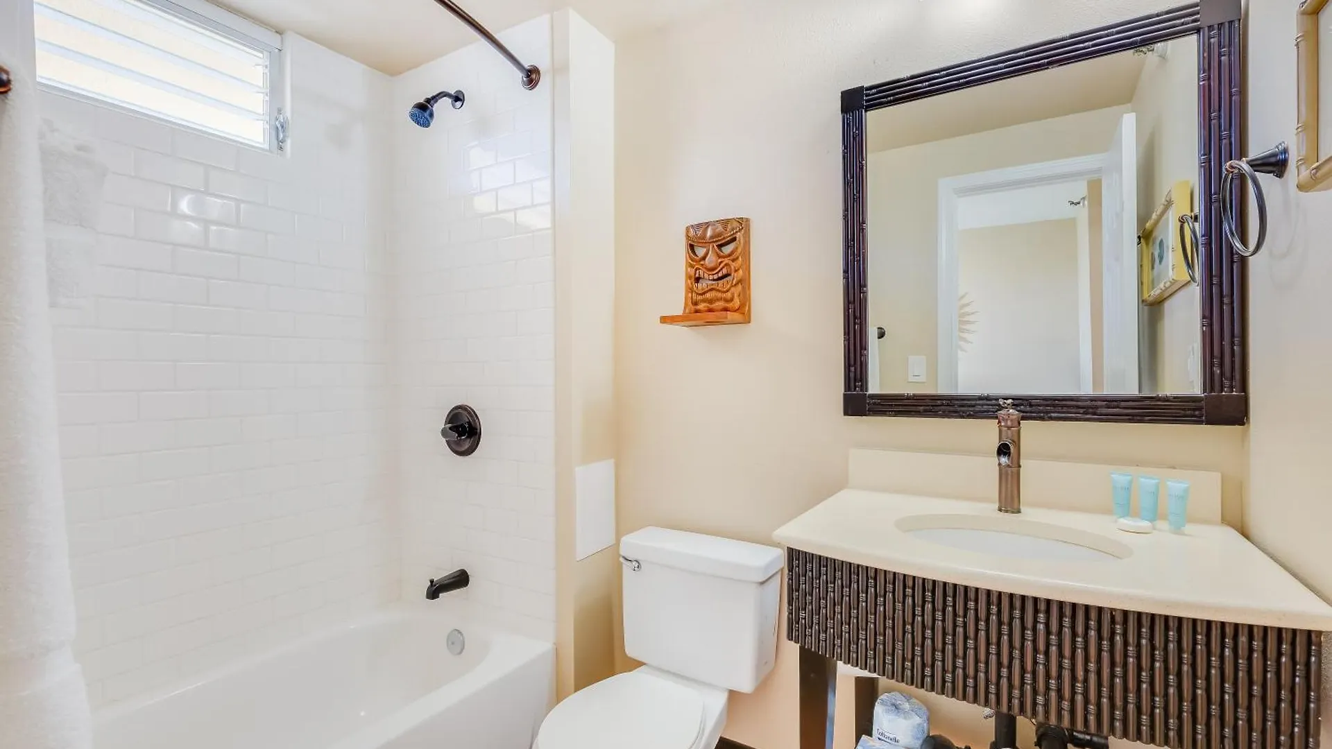 Castle Bamboo Waikiki Hotel Honolulu